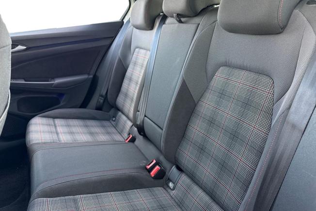 VOLKSWAGEN Golf Photo 9