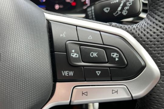 Volkswagen T-roc Photo autoimg-1ffff6b7a8f6358ef70b0a7e72a41b224ed1c7f9.jpg