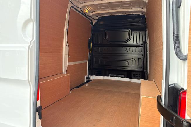 Volkswagen Crafter Photo 37