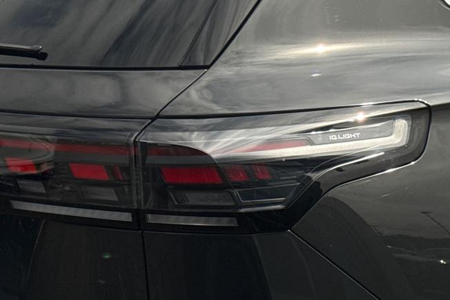 VOLKSWAGEN Tiguan Photo 18