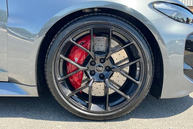 AUDI RS5 Avant Photo 5