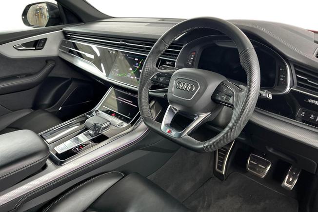 AUDI Q8 Photo 6
