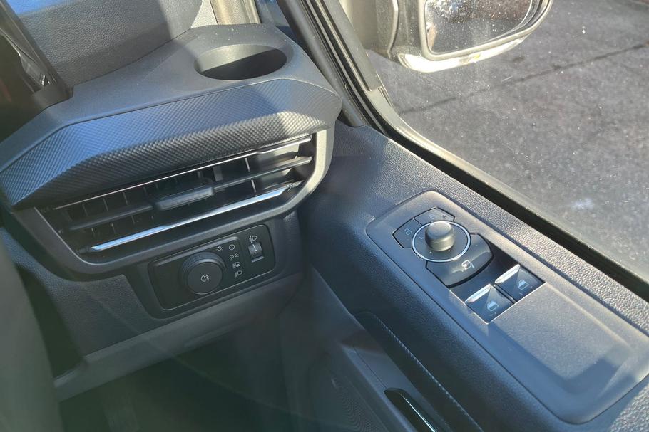 Used Ford TRANSIT CUSTOM 28