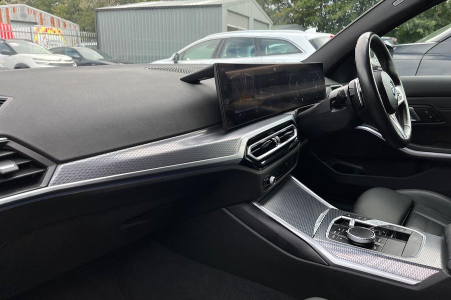 BMW 3 SERIES Photo autoimg-2008d743d3919a3dc36d2f0fb63a79adeb1aac7d.jpg