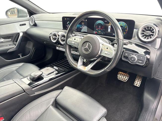 MERCEDES-BENZ CLA Photo 6