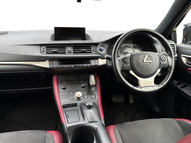 Lexus CT Photo 11