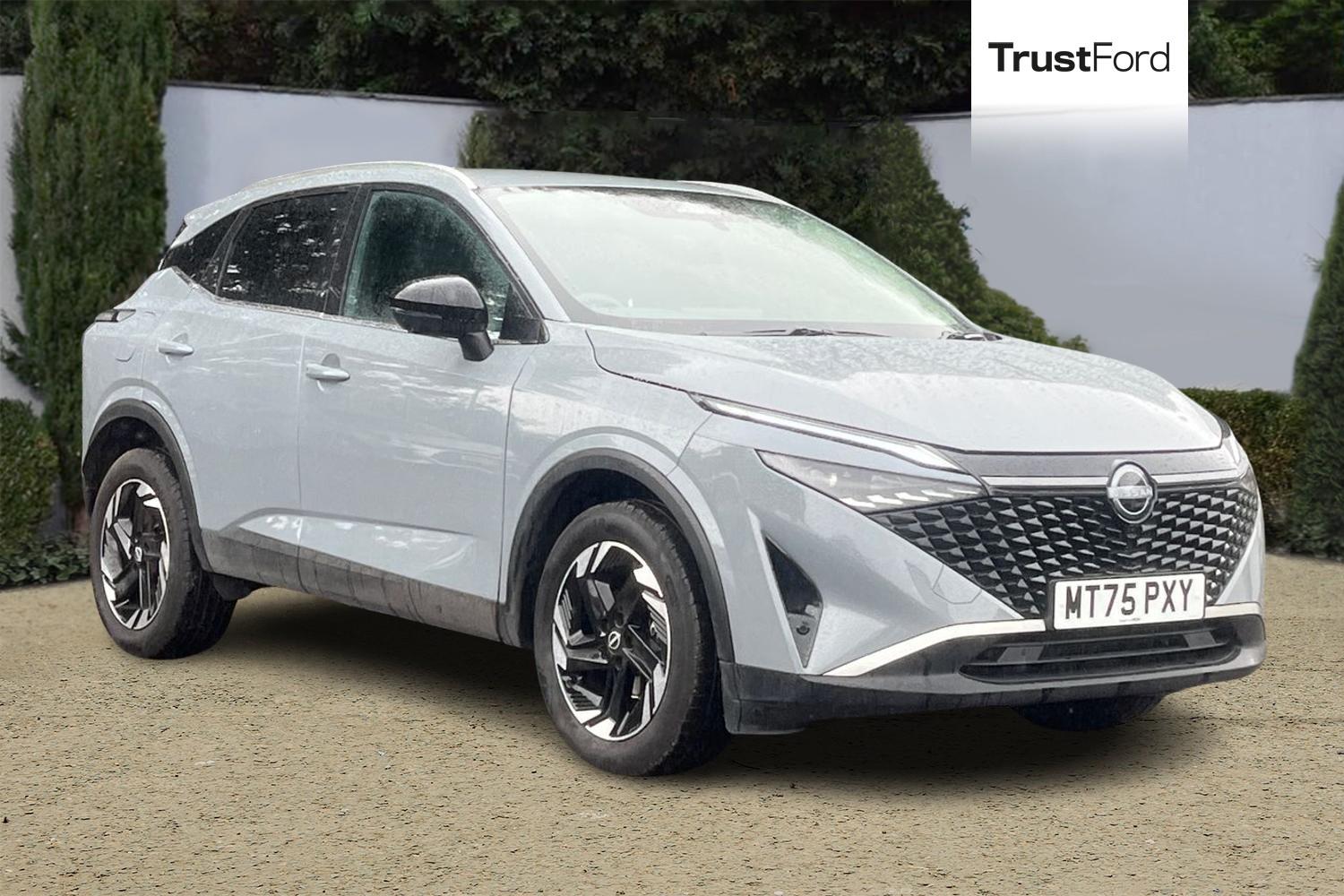 Nissan QASHQAI Photo 0