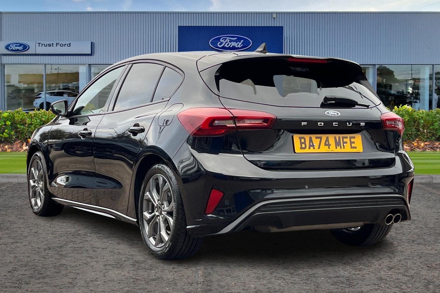 Ford Focus Photo 1