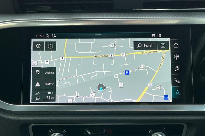 AUDI Q3 Photo 14