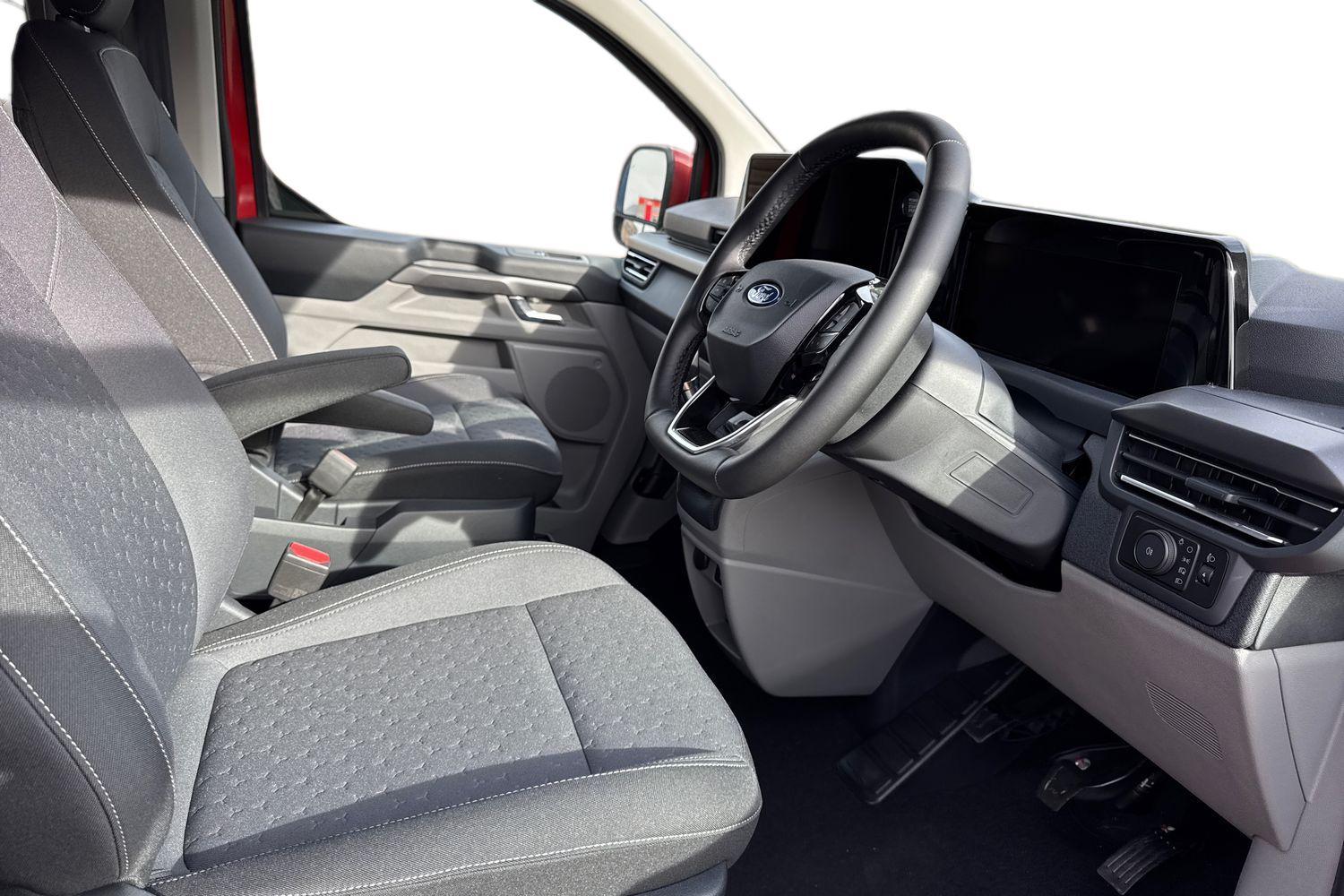 Ford Tourneo Custom Photo 13