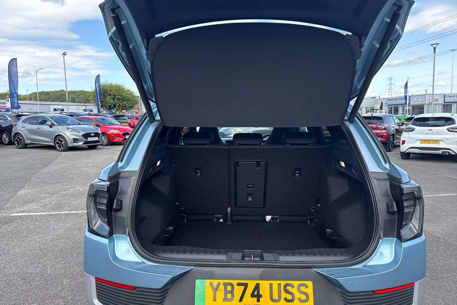 Ford EXPLORER Photo 20