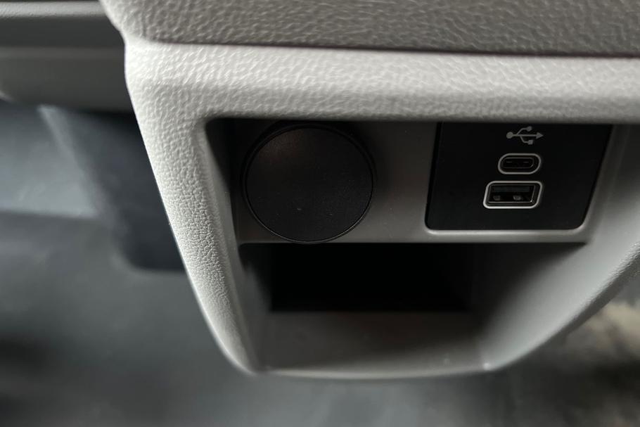 Used Ford TRANSIT CUSTOM WO25UJD 26