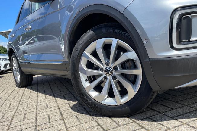 VOLKSWAGEN T-Roc Photo 45