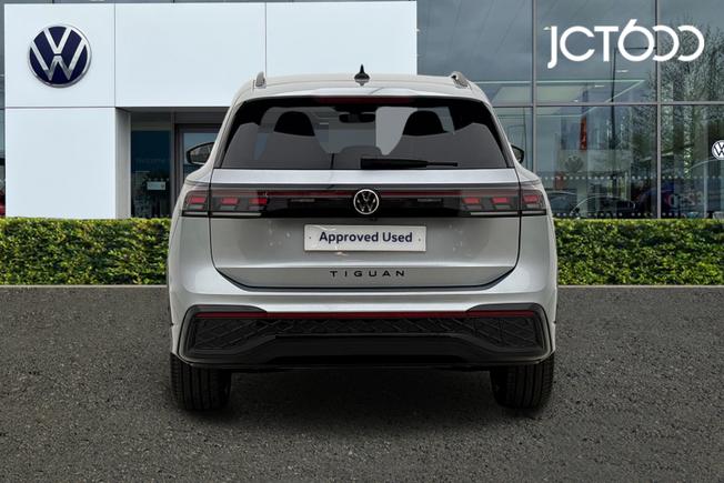 VOLKSWAGEN Tiguan Photo 7