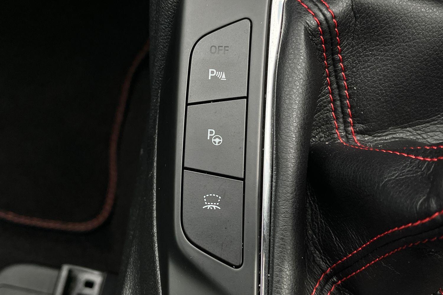 Ford KUGA Photo 29