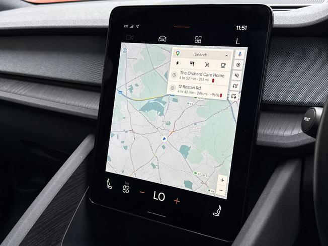 POLESTAR Polestar 2 Photo 14
