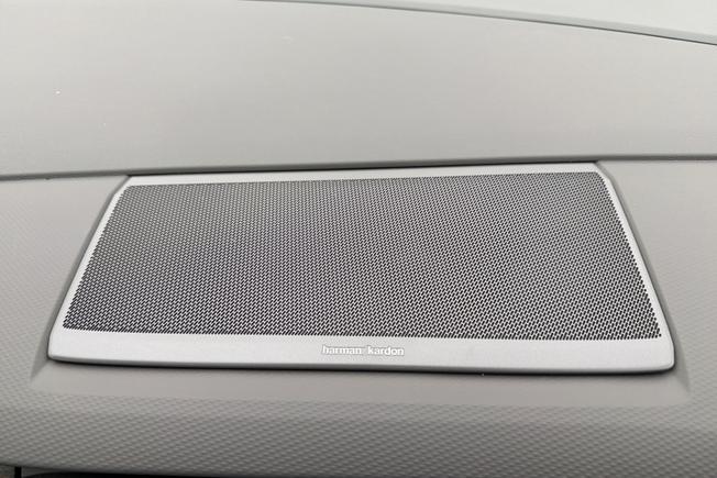VOLKSWAGEN Multivan Photo 46