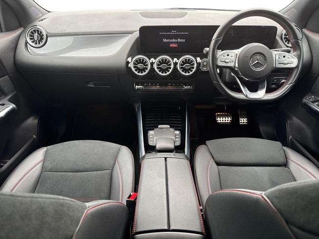 MERCEDES-BENZ GLA Photo 10