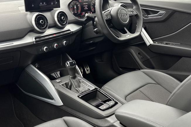 AUDI Q2 Photo 26