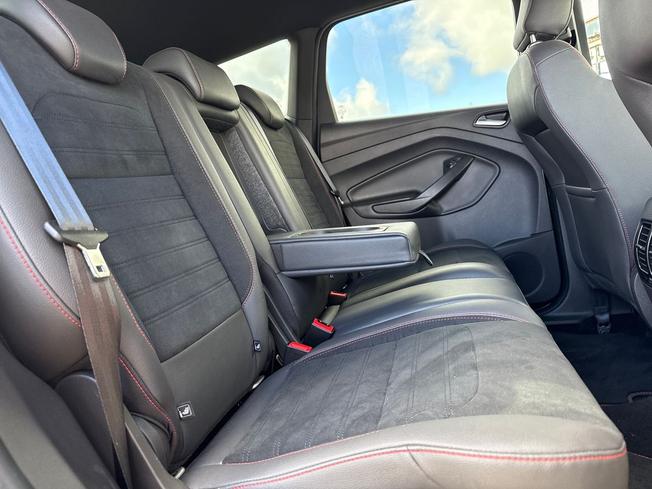 FORD Kuga Photo 35