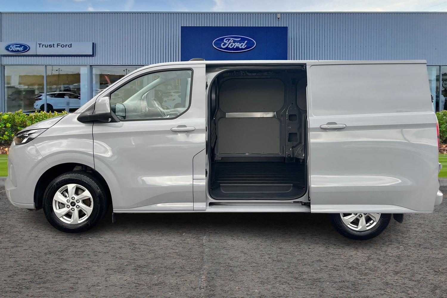 Ford E-TRANSIT CUSTOM Photo 4