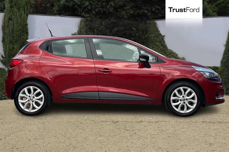 Renault CLIO Photo autoimg-20399ffb39b60166145791076d2635e85ab8ed85.jpg