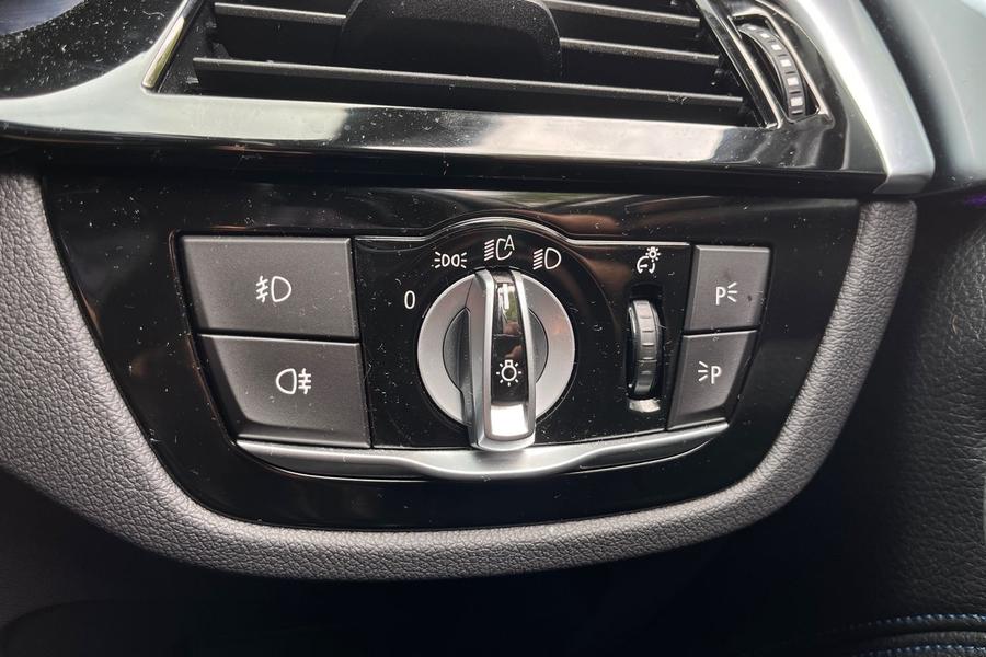 BMW 5 Series Photo autoimg-203a72d499d7b5c6164cb223f36c77b8c59dc5ea.jpg