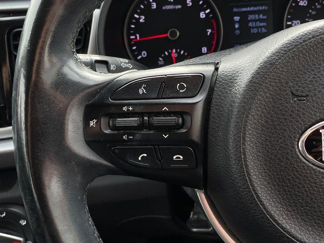 KIA Rio Photo 16