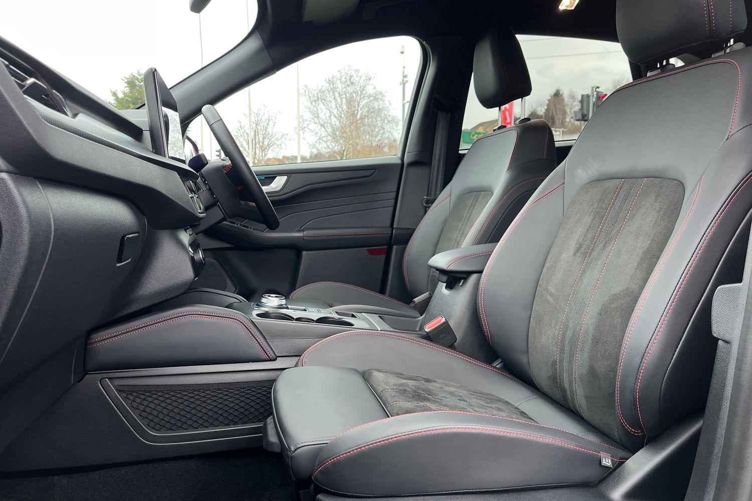 Ford KUGA Photo 18
