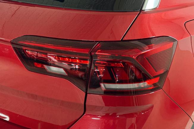 Volkswagen T-Roc Photo 18