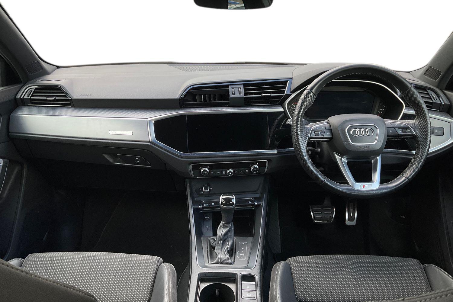 Audi Q3 Photo 9