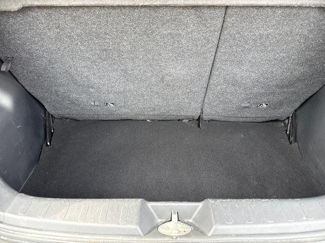 MITSUBISHI Mirage Photo 12