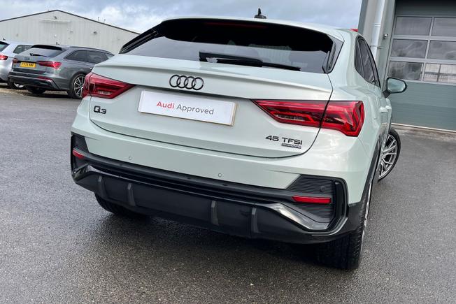 AUDI Q3 Photo 59