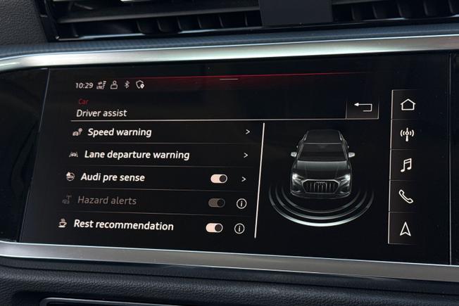 AUDI Q3 Photo 37