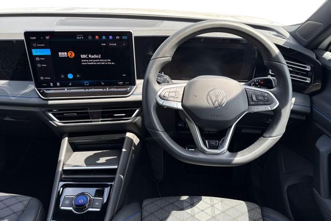 VOLKSWAGEN Tiguan Photo 11