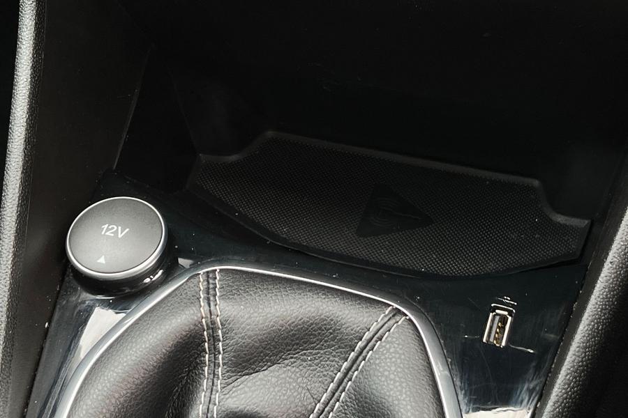 Ford FIESTA Photo autoimg-205cbaa2c2a3ff8529039c8fde16dcb7b04188d7.jpg