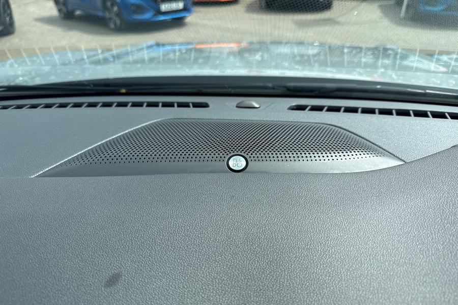 Ford KUGA Photo autoimg-2061dc1a0ab07df42bc99b6d2c1c942abc171c5e.jpg
