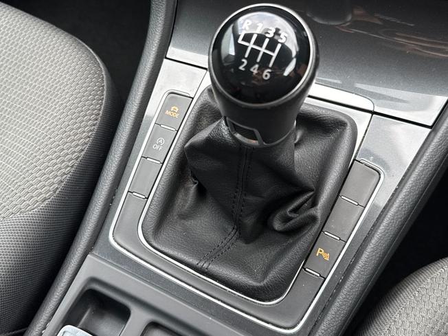 VOLKSWAGEN Golf Photo 56