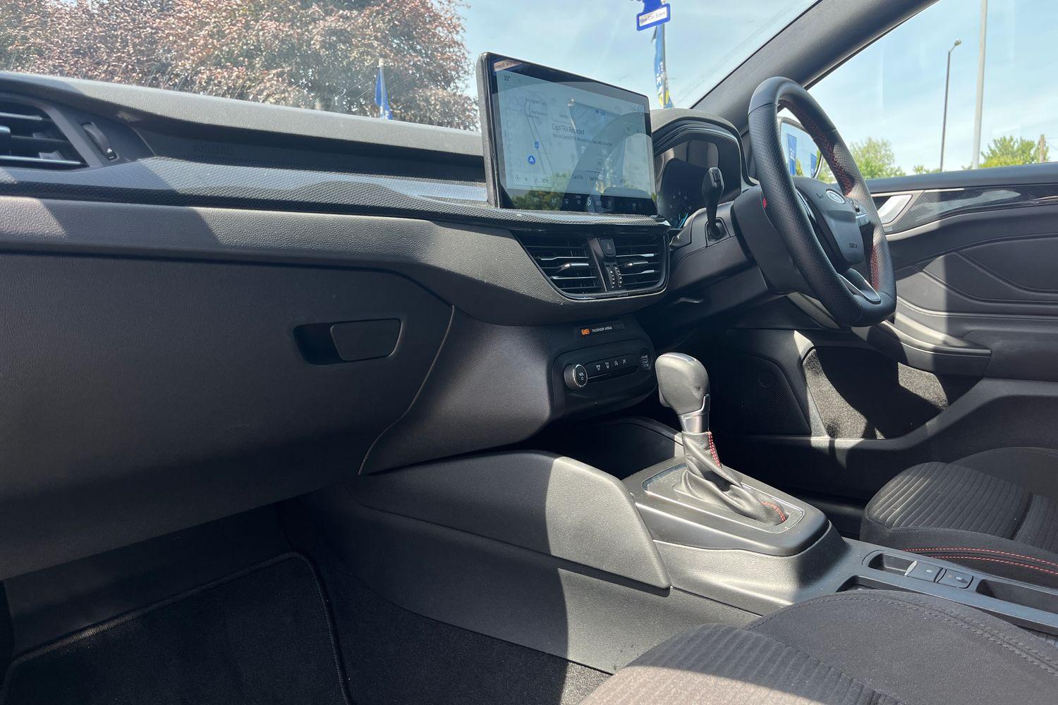 Ford Focus Photo 17