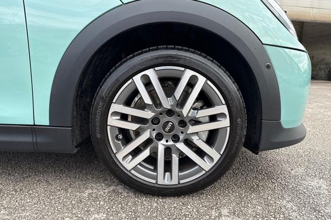 MINI Cooper Photo 5