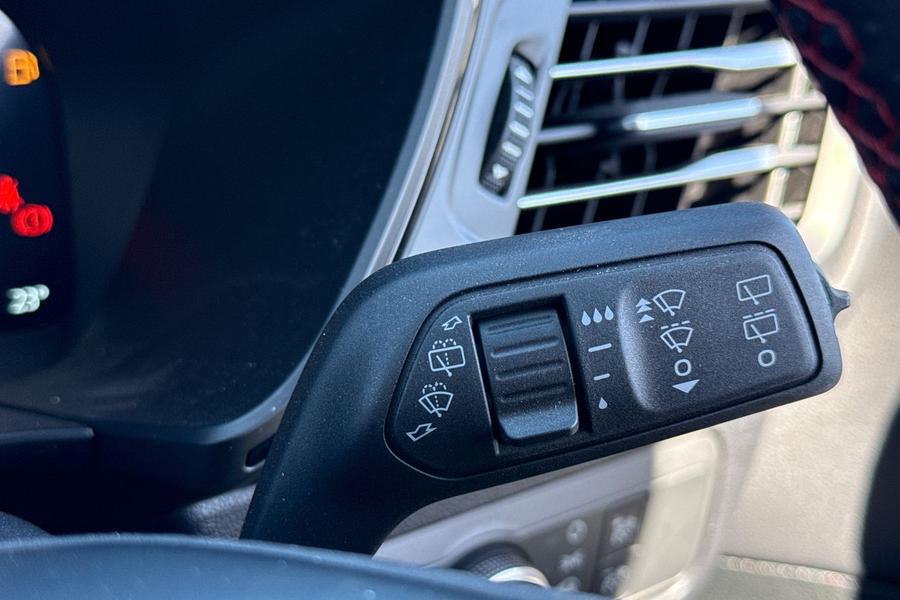 Ford Kuga Photo autoimg-2065c0026a998bbc72c325740f2fc6ccd5a2bc08.jpg