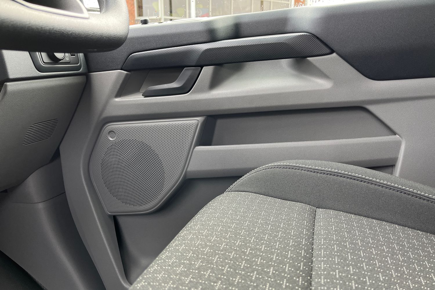 Ford E-TRANSIT CUSTOM Photo 35