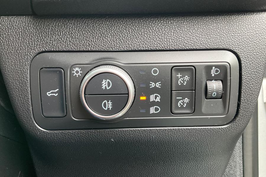 Ford KUGA Photo autoimg-206952a563f263b8f5dcbc61ae6daf427517a146.jpg