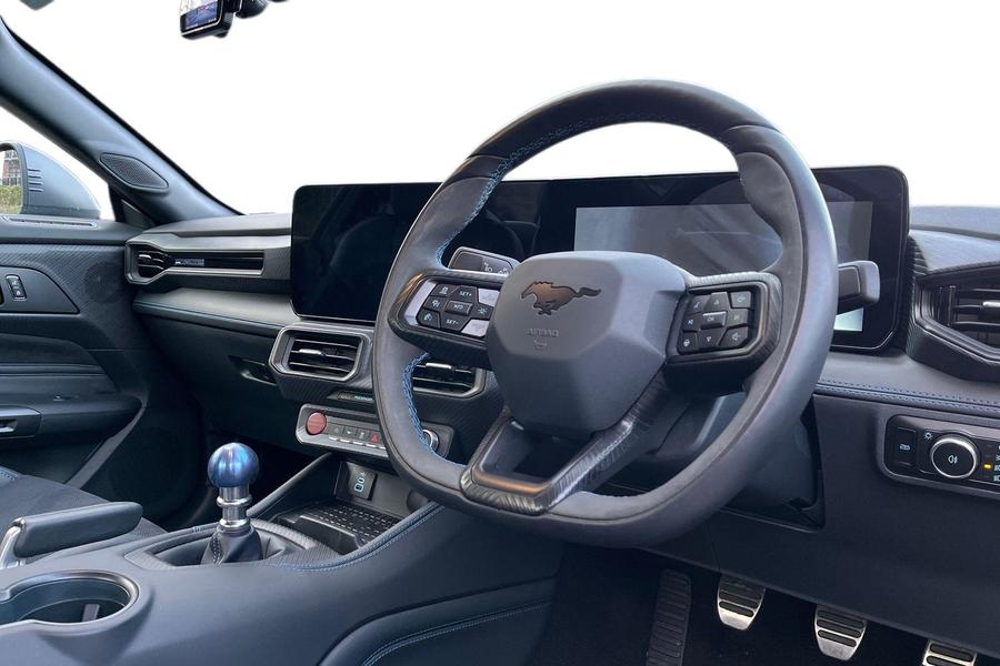 Ford Mustang Photo autoimg-2069d6ff40e3770b2996a1b491f823de6d4df2ce.jpg