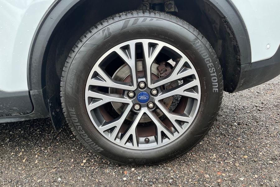 Ford KUGA Photo autoimg-206ee955dcfa8852c86b0c9ab2105d251885ec50.jpg