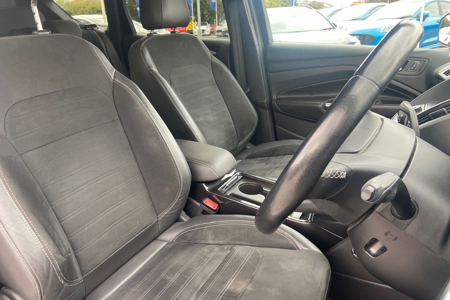 Ford KUGA Photo 16