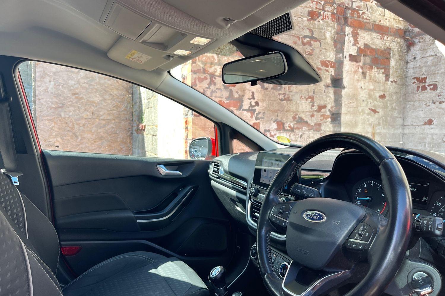 Ford FIESTA Photo 37