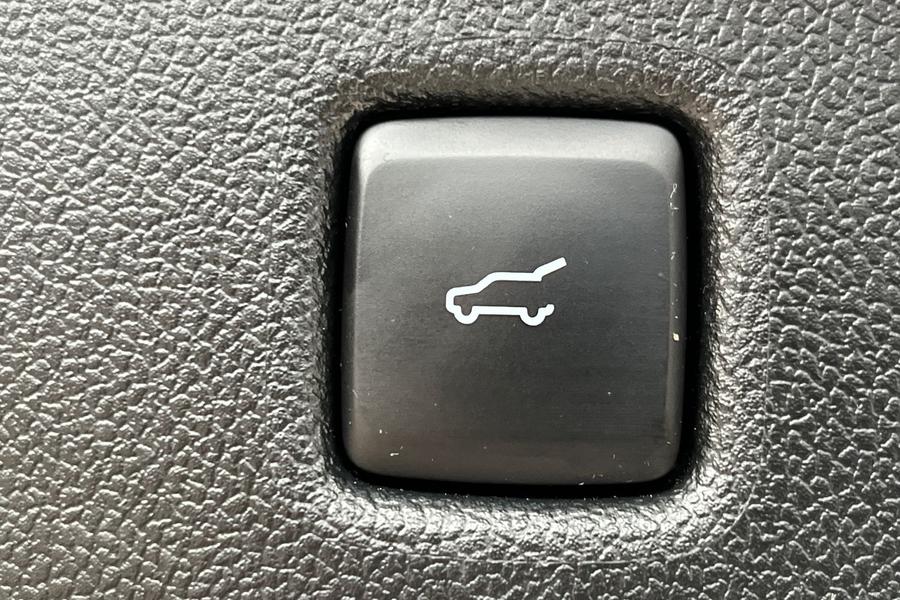 Ford Kuga Photo autoimg-207926dcd09f300c599d59042f92e2b2f9be7841.jpg