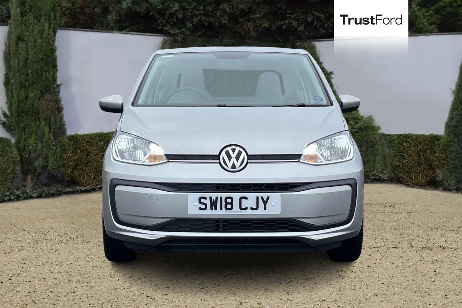 Volkswagen UP Photo 5