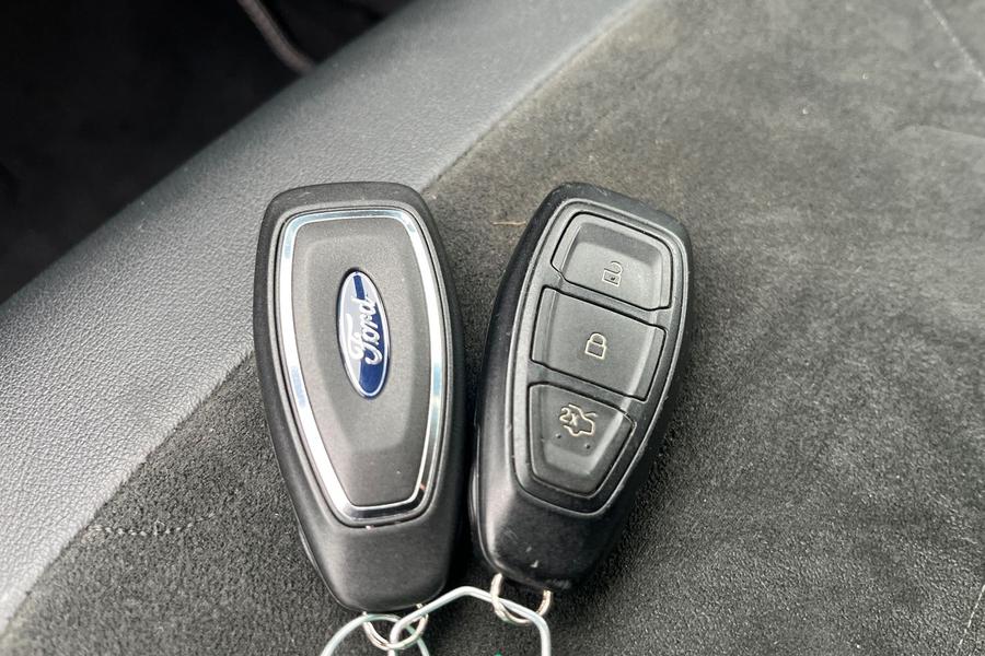 Ford FIESTA Photo autoimg-207ebc9852b1cdd403d7bfa8058e7e2dfd76ee2d.jpg